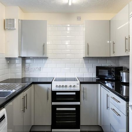 Modern 2 Bed House- Free Parking And Close To The Centre Bristol Exteriér fotografie