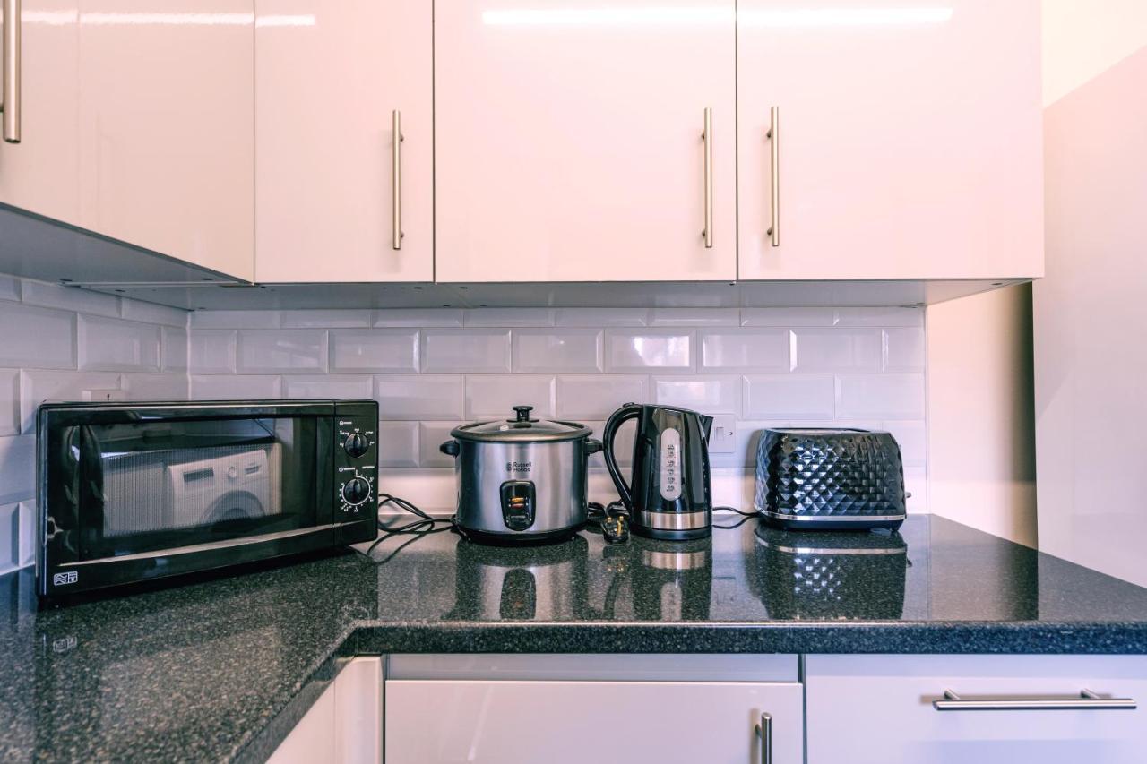 Modern 2 Bed House- Free Parking And Close To The Centre Bristol Exteriér fotografie